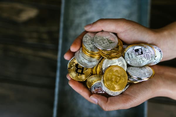 如何投资贵金属涨跌